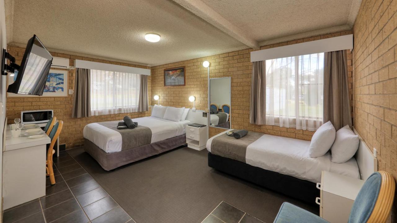 Hamilton Hume Motor Inn Yass Ngoại thất bức ảnh