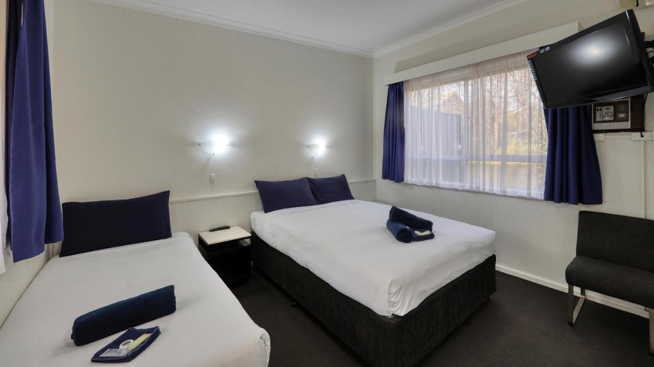 Hamilton Hume Motor Inn Yass Ngoại thất bức ảnh